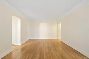 7 Greenridge Ave, White Plains, NY 10605 - Photo 9