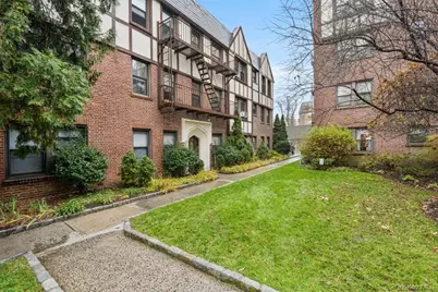 7 Greenridge Avenue #A7, White Plains, NY 10605 - Photo 3