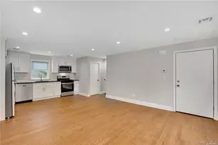 14 A Ave, Port Washington, NY 11050 - Photo 7