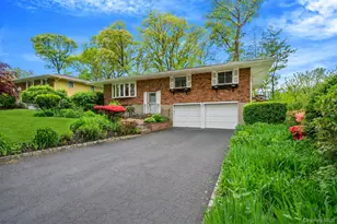 44 MacKay Dr, Hauppauge, NY 11788 - Photo 3
