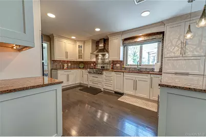 38 Shinnecock Lane, East Islip, NY 11730 - Photo 7