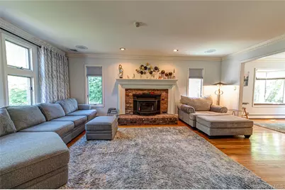 38 Shinnecock Lane, East Islip, NY 11730 - Photo 3