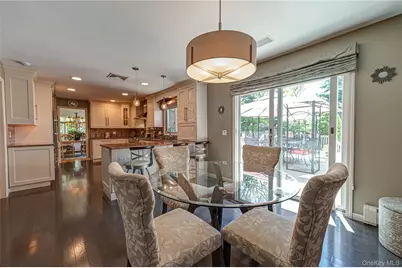 38 Shinnecock Lane, East Islip, NY 11730 - Photo 11
