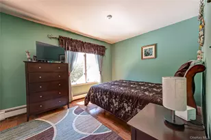 38 Shinnecock Ln, East Islip, NY 11730 - Photo 25