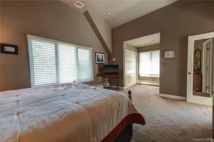 38 Shinnecock Ln, East Islip, NY 11730 - Photo 21