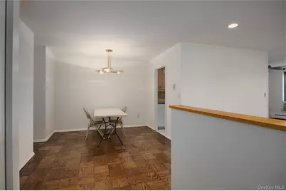 100 E Hartsdale Avenue #4DW, Hartsdale, NY 10530 - Photo 5