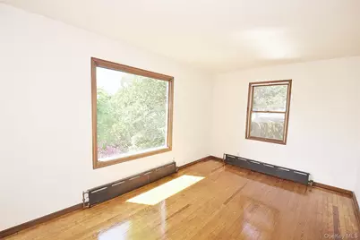 25 Kensington Court, Copiague, NY 11726 - Photo 11
