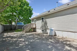 762 Bourdois Ave, Bellport, NY 11713 - Photo 19