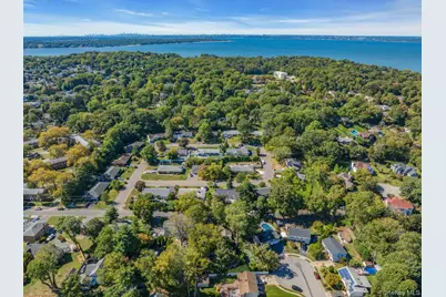78 Chestnut Street, Glen Cove, NY 11542 - Photo 31