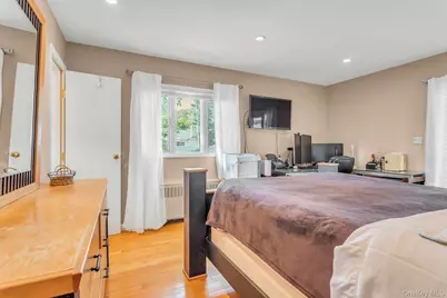 78 Chestnut Street, Glen Cove, NY 11542 - Photo 13