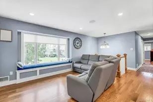 62 Craig Rd, Islip Terrace, NY 11752 - Photo 5
