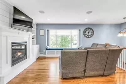 62 Craig Road, Islip Terrace, NY 11752 - Photo 7
