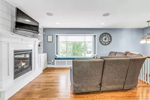 62 Craig Rd, Islip Terrace, NY 11752 - Photo 7