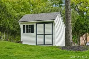 8 Caruso Ct, Thiells, NY 10984 - Photo 37