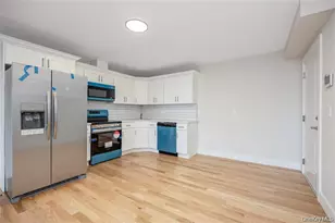 539 Front St, Hempstead, NY 11550 - Photo 3