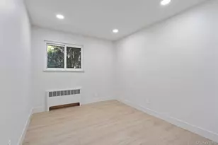 14 Ellen Pl, Kings Park, NY 11754 - Photo 9