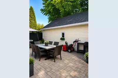 700 Sharon Road, Copiague, NY 11726 - Photo 17