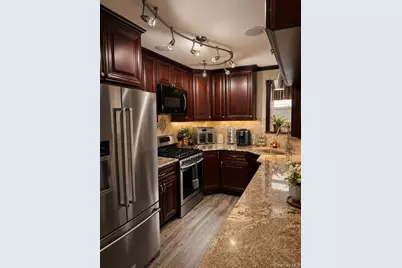 700 Sharon Road, Copiague, NY 11726 - Photo 5