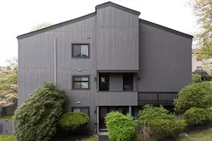 1608 Mulberry Ct, Poughkeepsie, NY 12603 - Photo 9