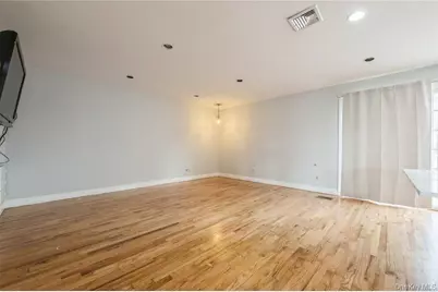 7009 267th Street, Glen Oaks, NY 11004 - Photo 5