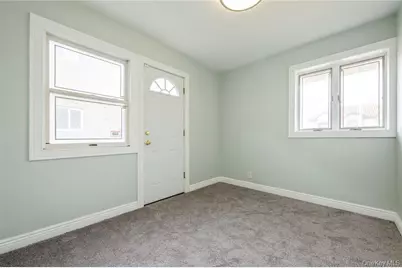 7009 267th Street, Glen Oaks, NY 11004 - Photo 17