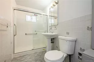 70-09 267th St, Glen Oaks, NY 11004 - Photo 19