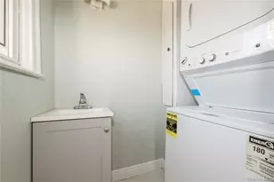 70-09 267th St, Glen Oaks, NY 11004 - Photo 13