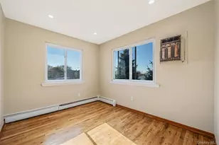 4 Bay Pl, Lindenhurst, NY 11757 - Photo 19