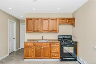 4 Bay Pl, Lindenhurst, NY 11757 - Photo 29