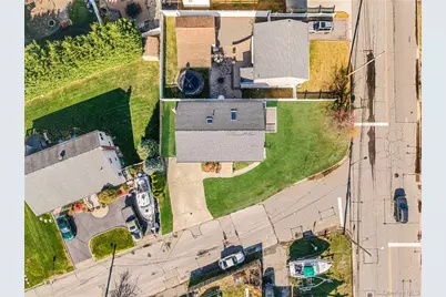 4 Bay Place, Lindenhurst, NY 11757 - Photo 35
