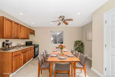4 Bay Place, Lindenhurst, NY 11757 - Photo 13