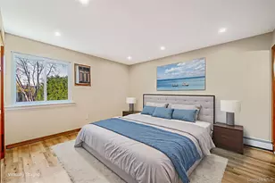 4 Bay Pl, Lindenhurst, NY 11757 - Photo 7