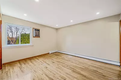 4 Bay Place, Lindenhurst, NY 11757 - Photo 21