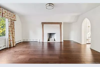 18 Heights Road, Manhasset, NY 11030 - Photo 21