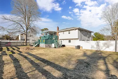 1264 Locust Avenue, Bohemia, NY 11716 - Photo 25