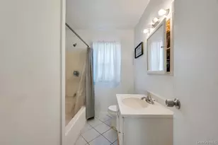 8 Francis Ct, Elmont, NY 11003 - Photo 7
