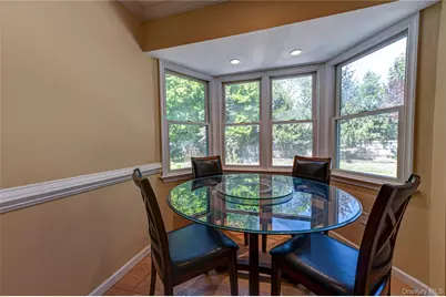 220 Windsor Avenue, Brightwaters, NY 11718 - Photo 9