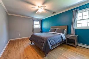 220 Windsor Ave, Brightwaters, NY 11718 - Photo 13