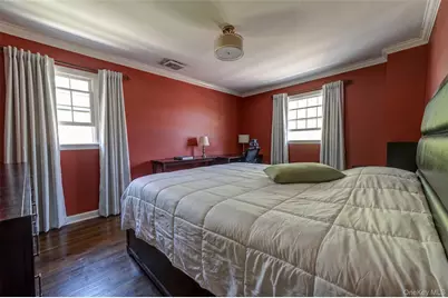 220 Windsor Avenue, Brightwaters, NY 11718 - Photo 15