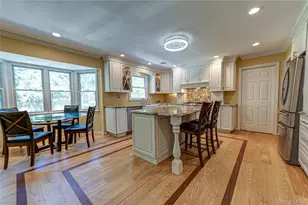 220 Windsor Ave, Brightwaters, NY 11718 - Photo 5