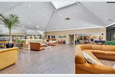 346 Clubhouse Court, Coram, NY 11727 - Photo 19
