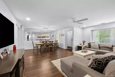 346 Clubhouse Court, Coram, NY 11727 - Photo 5