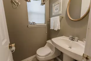 15 Scarborough Dr, Smithtown, NY 11787 - Photo 9