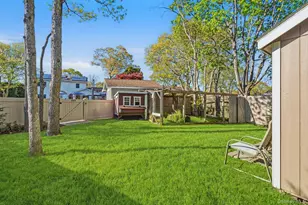 2 Pentmoor Dr, Mastic, NY 11950 - Photo 27
