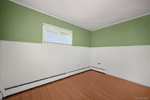 13 Squirrel Ln, Levittown, NY 11756 - Photo 19