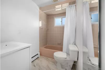 13 Squirrel Lane, Levittown, NY 11756 - Photo 33