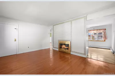 13 Squirrel Lane, Levittown, NY 11756 - Photo 11