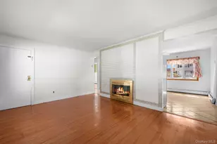 13 Squirrel Ln, Levittown, NY 11756 - Photo 11