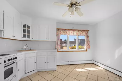 13 Squirrel Lane, Levittown, NY 11756 - Photo 9