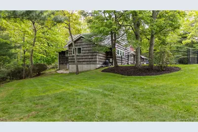 6 Apex Road, Melville, NY 11747 - Photo 39